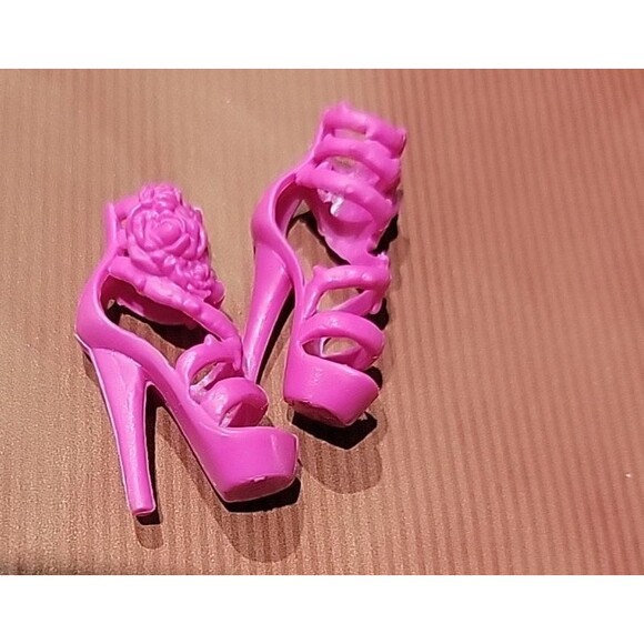 Briar Beauty First Chapter Ever After High Doll  Shoes Pink Heels replacement - Picture 1 of 6